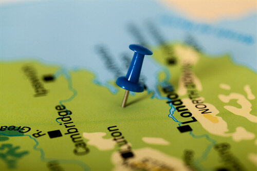 Pinned location examples on a phone screen.